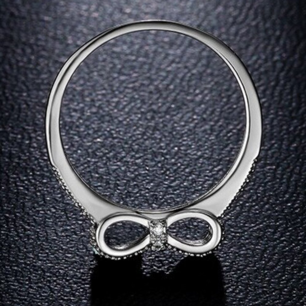 VIDEO LISTING Dainty Bow Ring - Picture 14 of 17